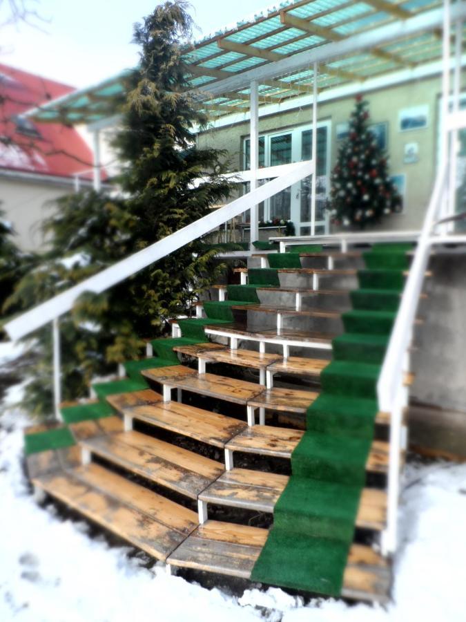 Appartamento "Ранчо" - Тераса Квіти Сад Užhorod Esterno foto